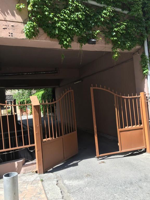 Rustaveli Apartment City Centre Tbilisi Exterior photo