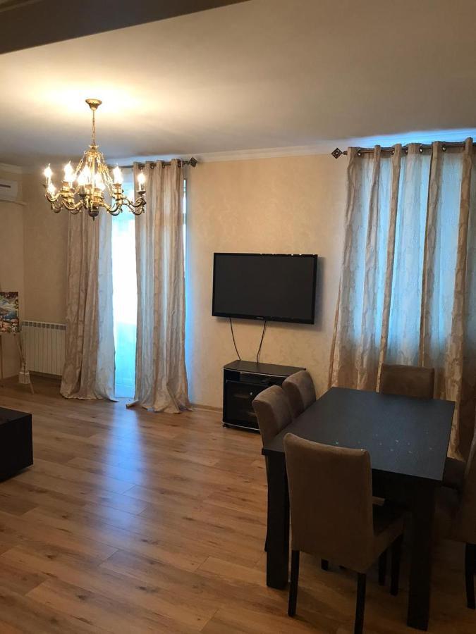 Rustaveli Apartment City Centre Tbilisi Exterior photo