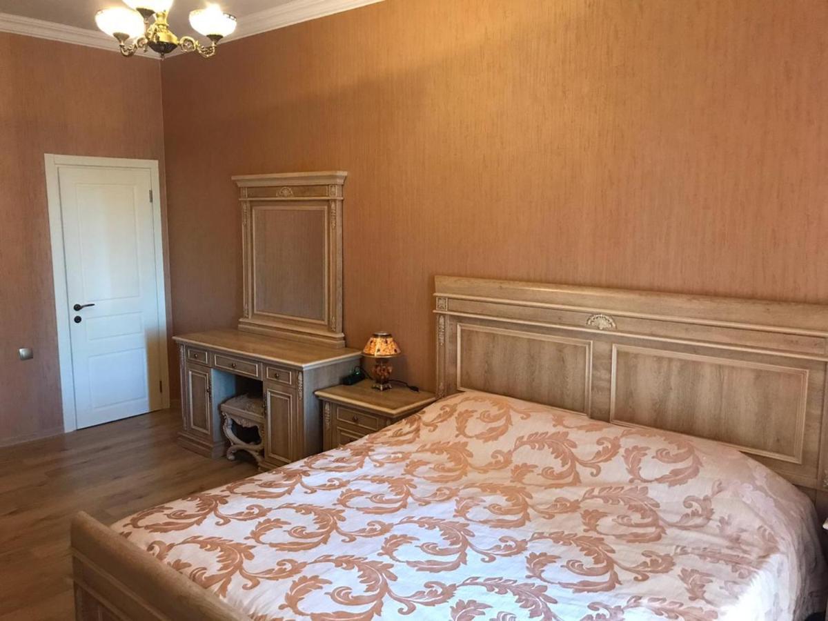 Rustaveli Apartment City Centre Tbilisi Exterior photo